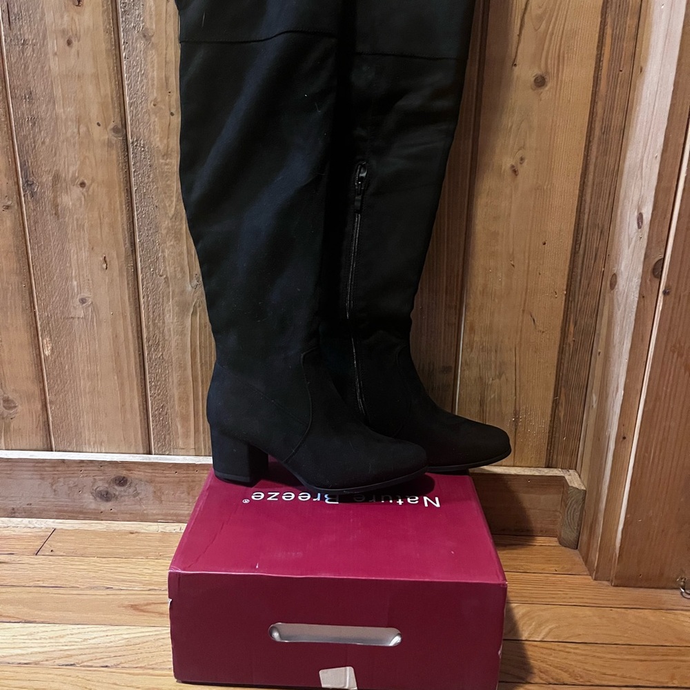 Women's Black Knee-High Boots